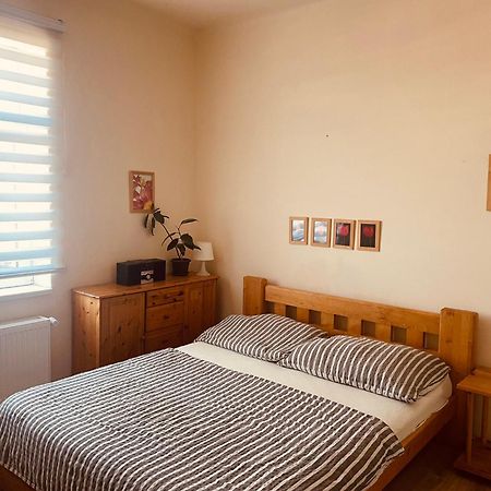 Apartman Lucian Praga Exterior foto