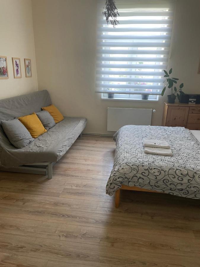 Apartman Lucian Praga Exterior foto