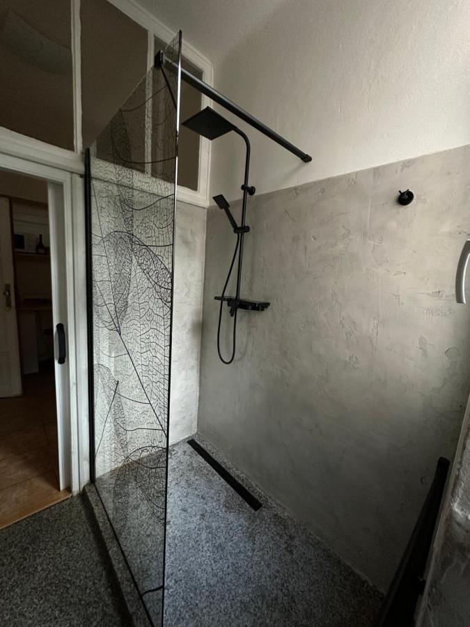 Apartman Lucian Praga Exterior foto