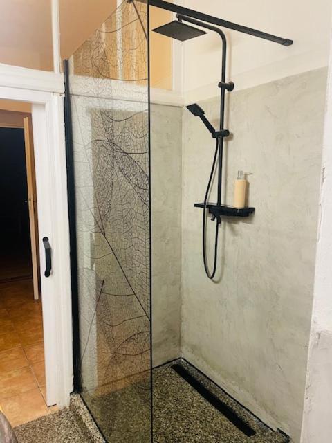 Apartman Lucian Praga Exterior foto
