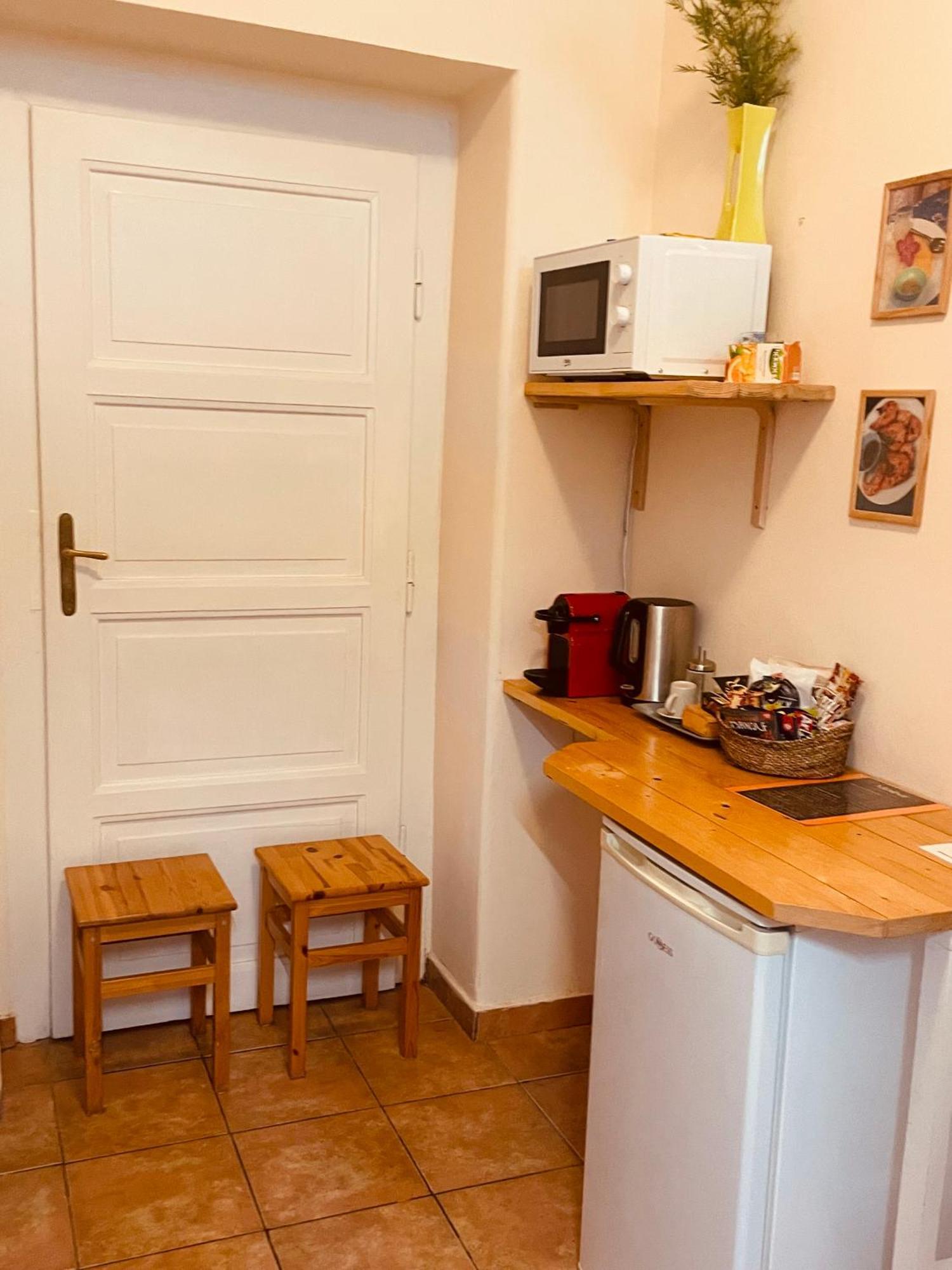 Apartman Lucian Praga Exterior foto